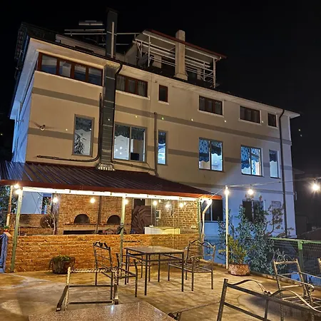 Guest house Bujtina Shen Meria Burimas